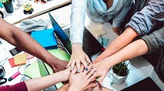 How to Successfully Recruit Employees Featured Image